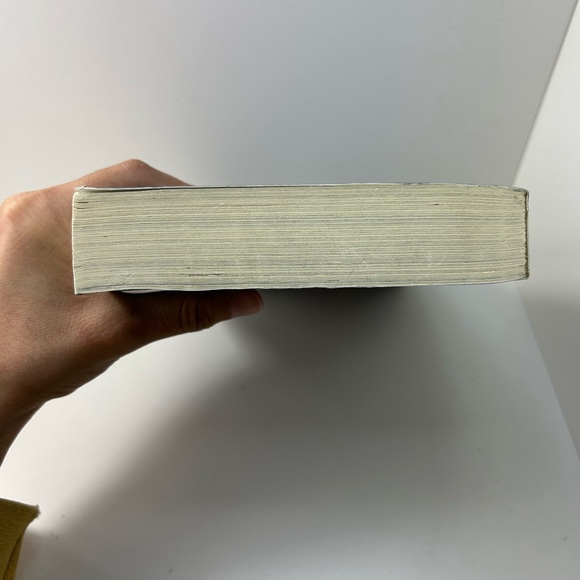 Throne of Glass Book by Sarah J. Maas - Picture 5 of 12